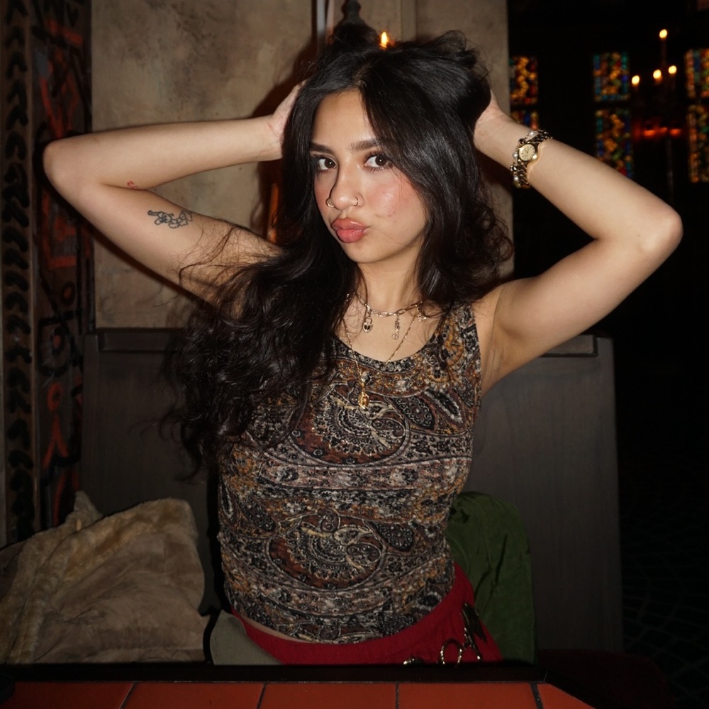 Meet your Posher, Gaby